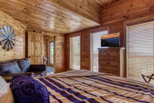 A View From Above Spacious Smoky Mountain Getaway Perfect for Families & Groups - photo 29