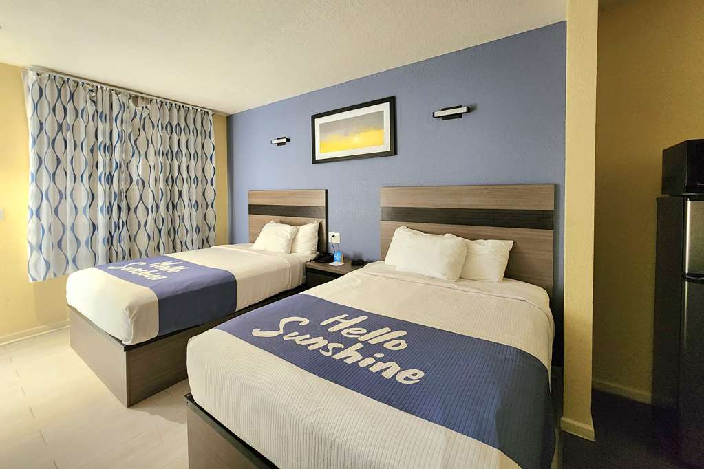Days Inn by Wyndham Freeport - photo 8