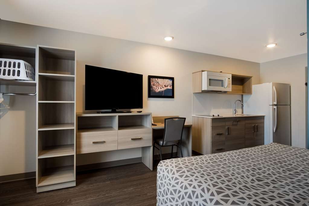WoodSpring Suites Grand Rapids Kentwood - photo 18
