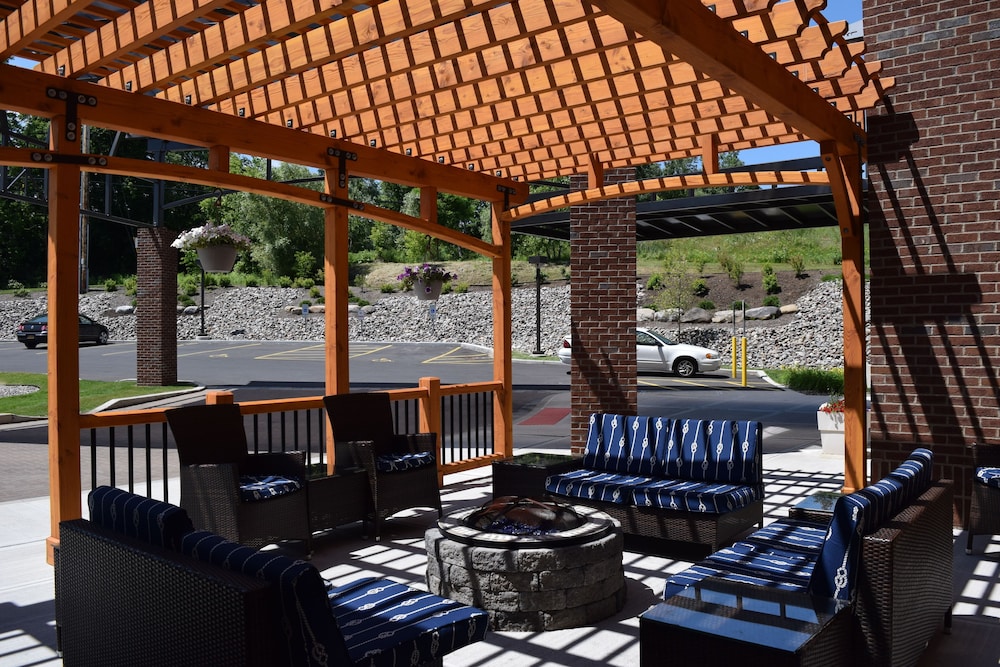 Holiday Inn Express & Suites Geneva Finger Lakes by IHG - photo 53