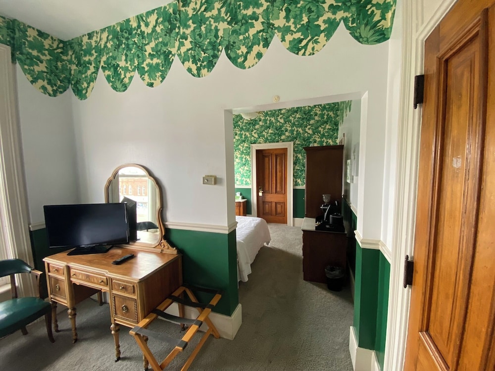 Decker Hotel - photo 29