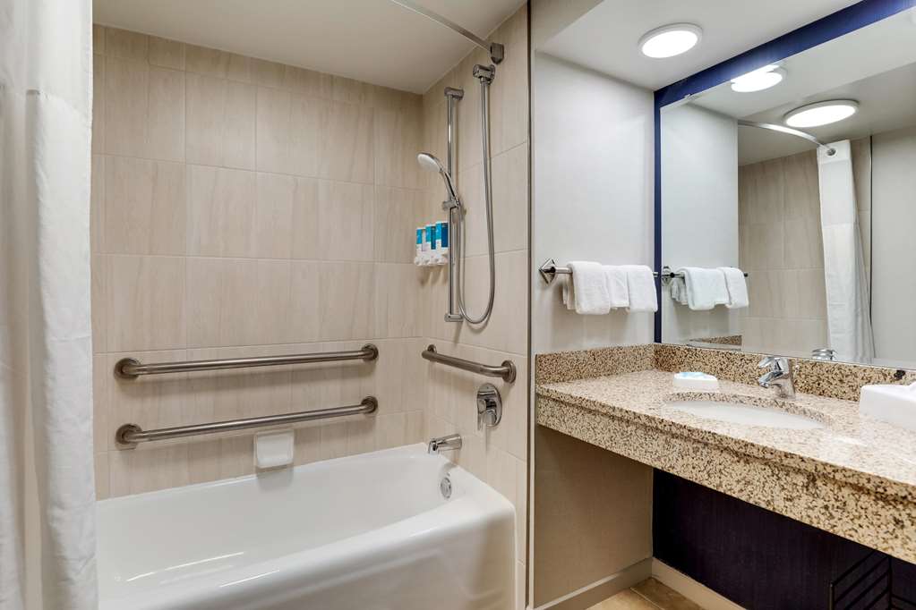 Drury Inn & Suites St. Louis St. Peters - photo 34