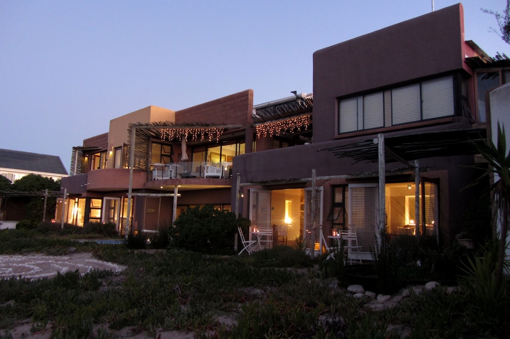 Absolute Beach - last minute hotel in Cape Town