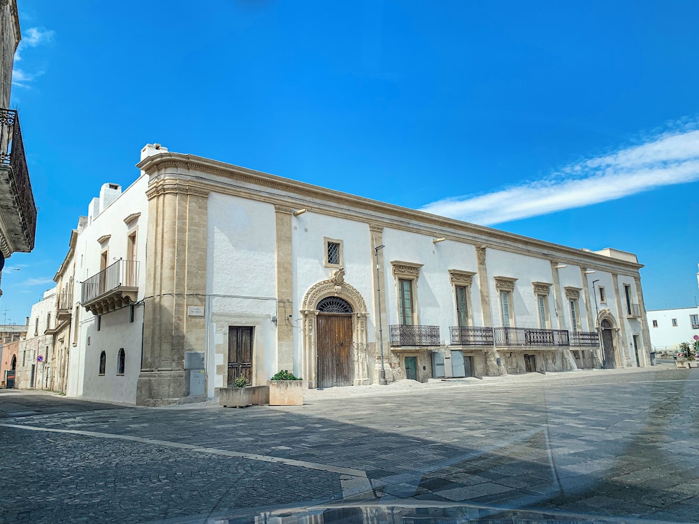 Palazzo Giustiniani L’Ambasciatore — Sogliano Cavour — photo 2