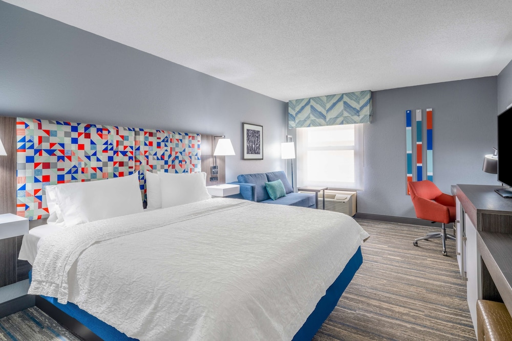 Hampton Inn Sanford - photo 8