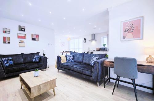 Shaw Heath Cottage Charming Holiday Home In the Heart of Stockport Free Parking — 4-Star Luxury Hotel in Stockport, United Kingdom