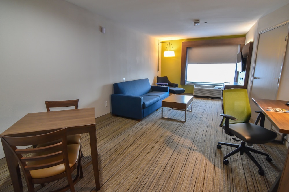 Holiday Inn Express & Suites Indianapolis Northwest by IHG - photo 14