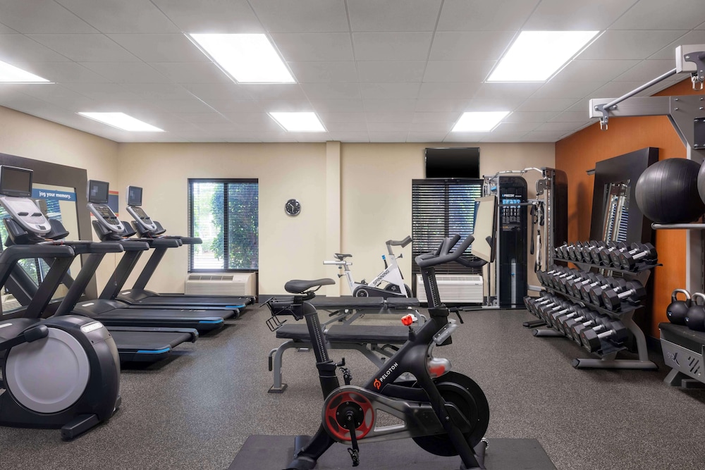 Hampton Inn & Suites Birmingham 280 East Eagle Point - photo 23