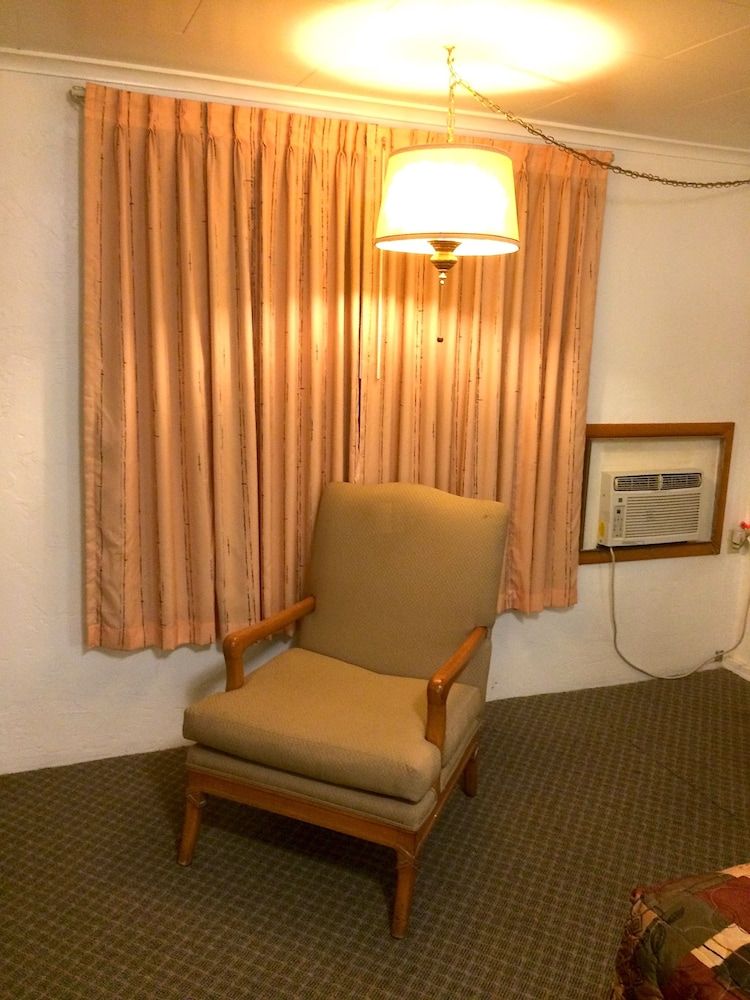 Connell Inn and Suites - photo 6