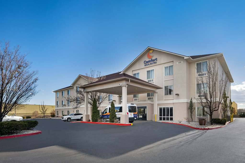 Comfort Inn & Suites Airport — hotel in Reno
