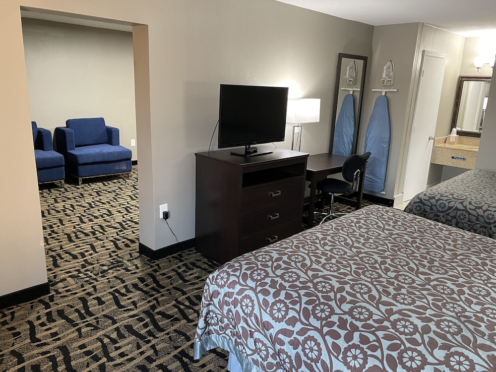 Days Inn & Suites By Wyndham Collierville Germantown Area - photo 18