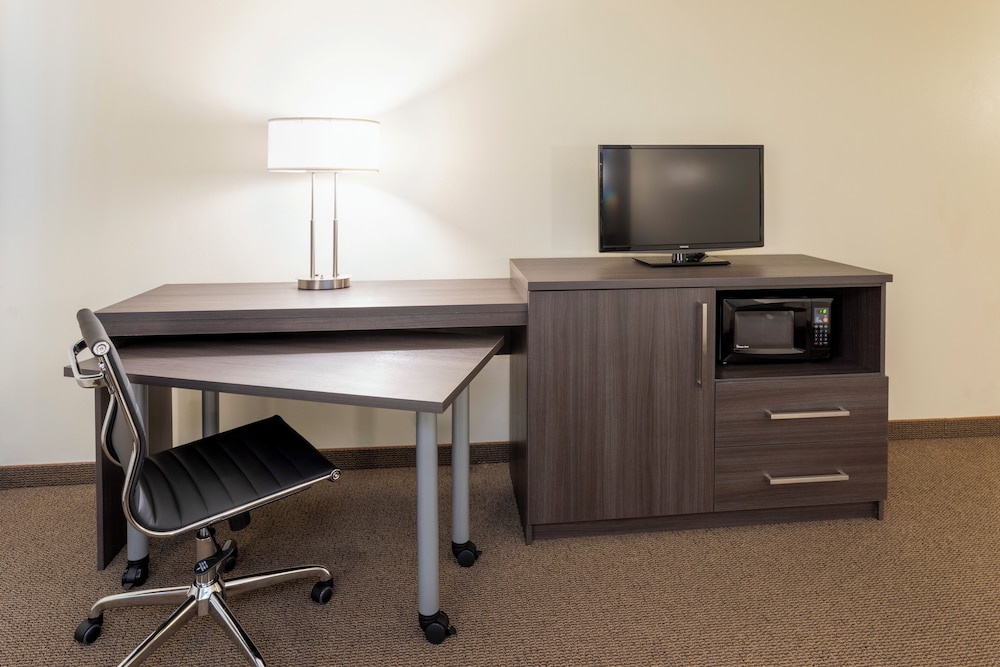 Paynesville Inn And Suites - photo 17