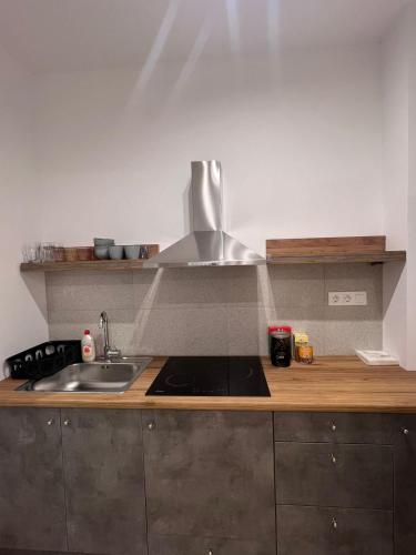 2Bdr Q — 4-Star Luxury Hotel in Athens, Greece