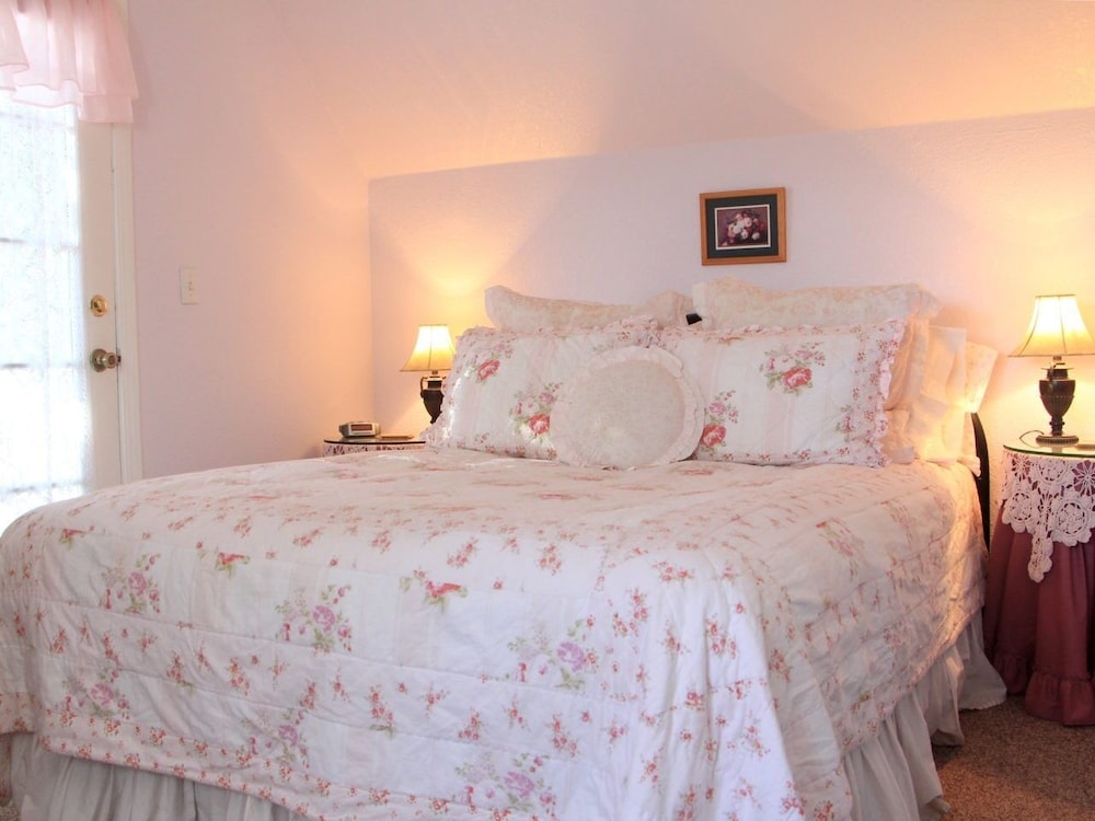 Apple Blossom Inn - photo 6