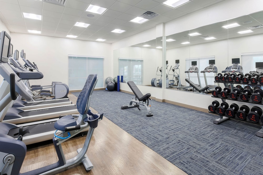 Holiday Inn Express & Suites Chicago O'Hare Airport by IHG - photo 26