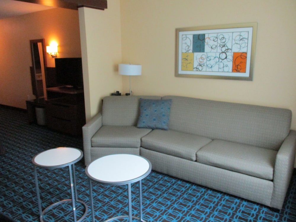 Fairfield Inn & Suites Fremont - photo 7