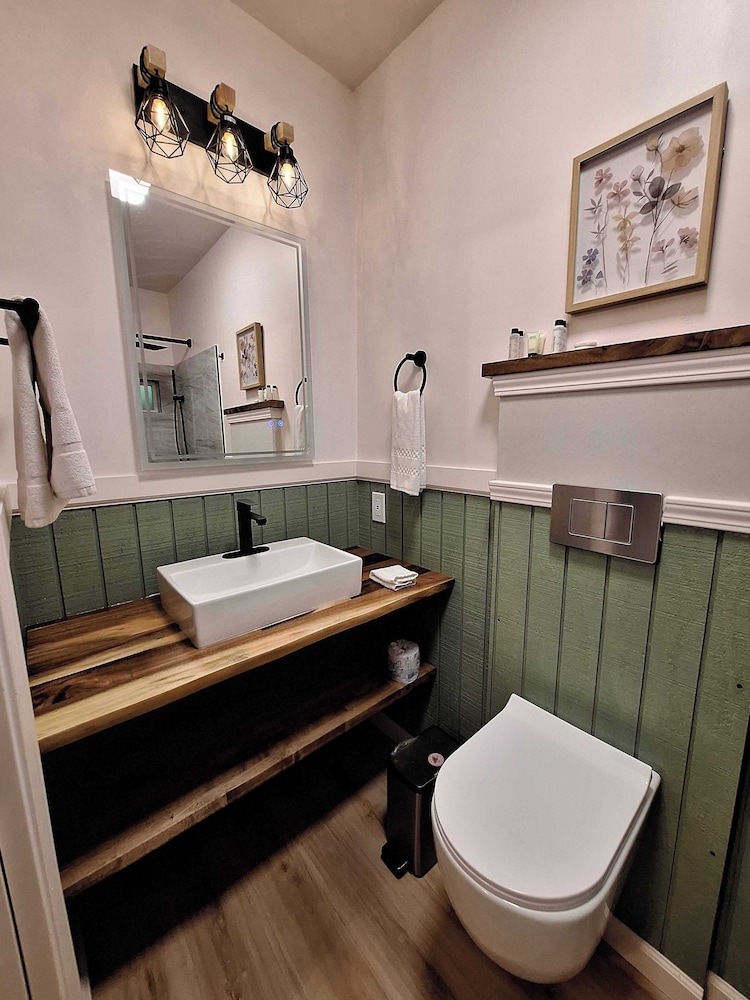 Wild Ginger Hotel - photo 32