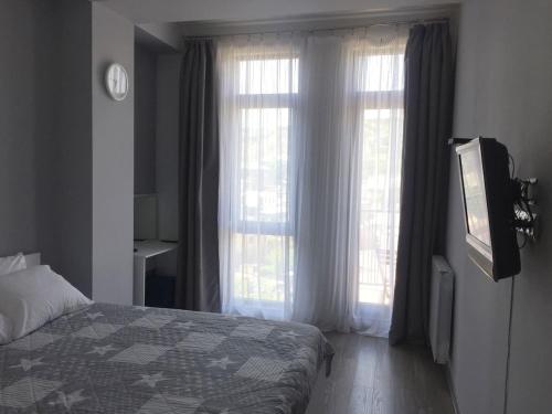 Sunny Apartment Ortachala