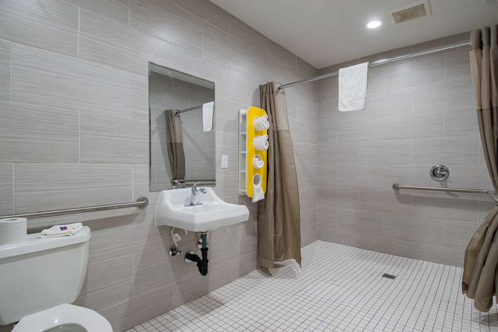 Motel 6 San Bernardino CA Downtown - photo 22