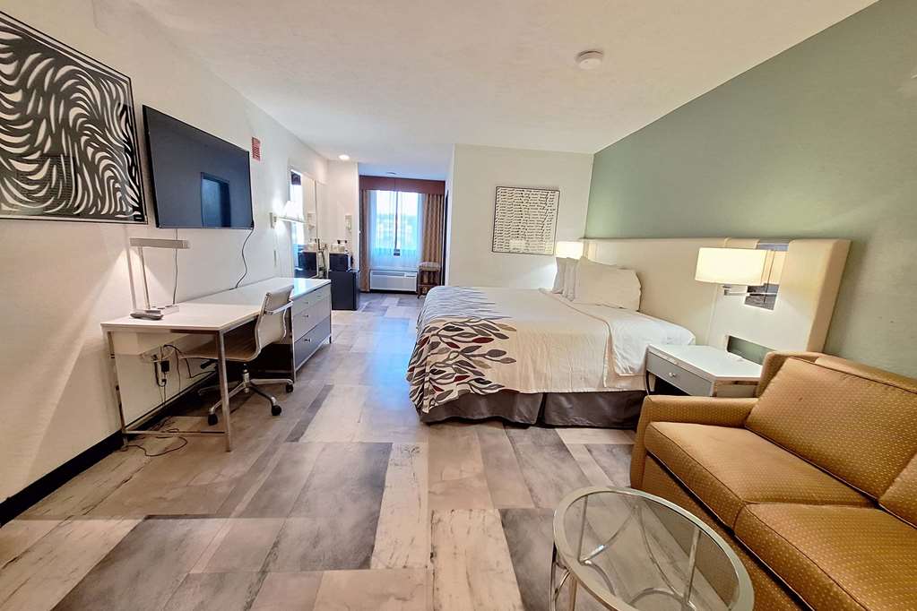 Travelodge by Wyndham Indianapolis Speedway - photo 4