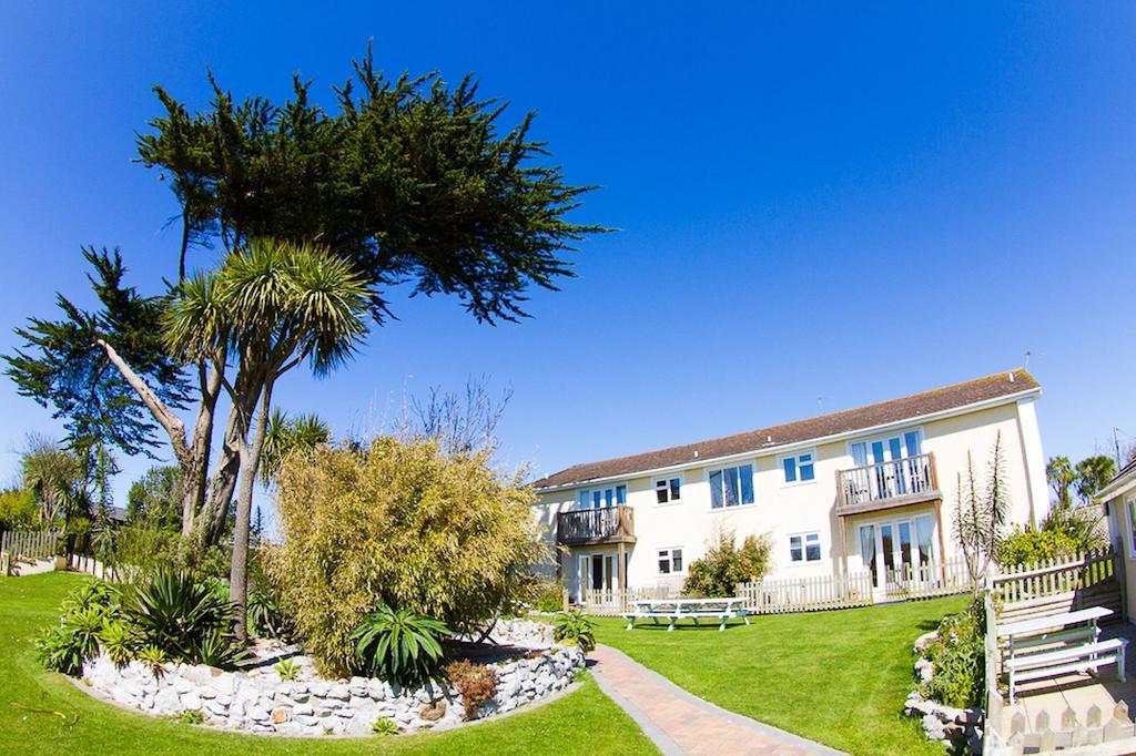 Sandbank Holidays in Hayle, United Kingdom