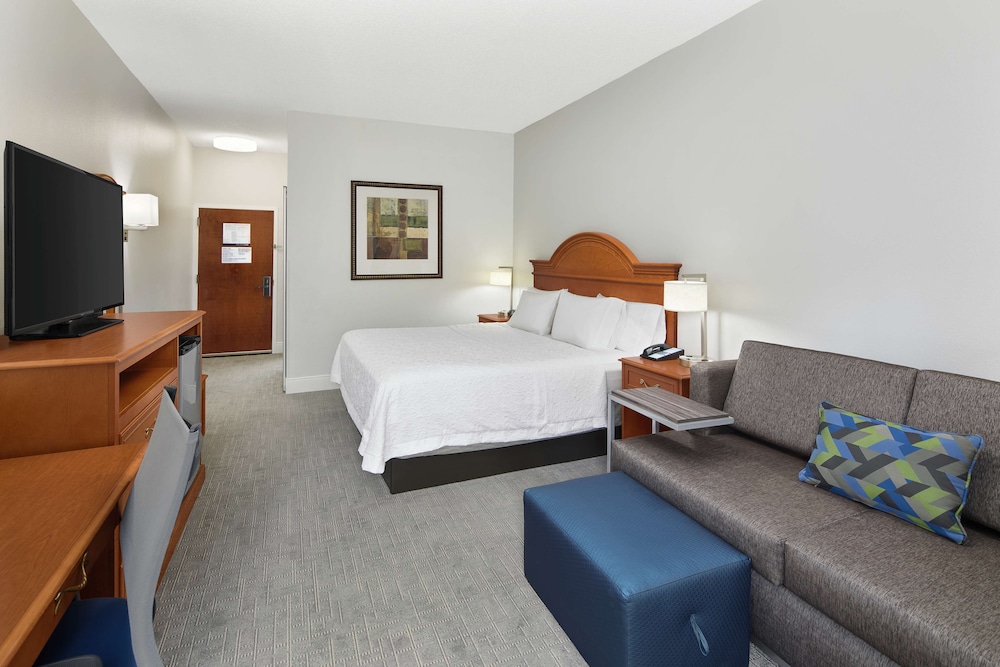 Hampton Inn Atlanta Newnan - photo 17
