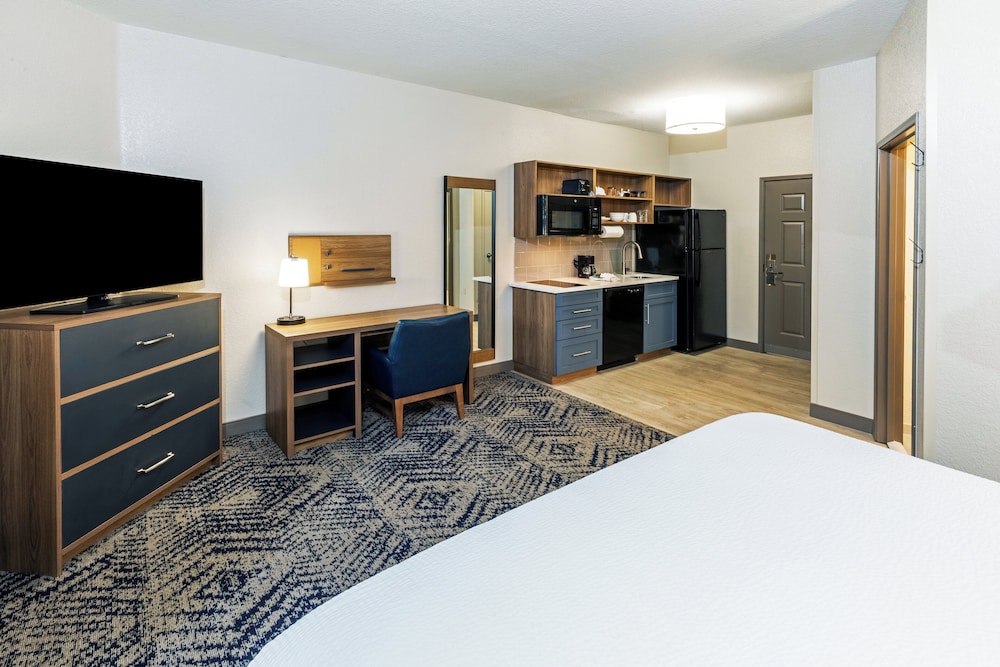 Candlewood Suites Fayetteville University of Arkansas by IHG - photo 15