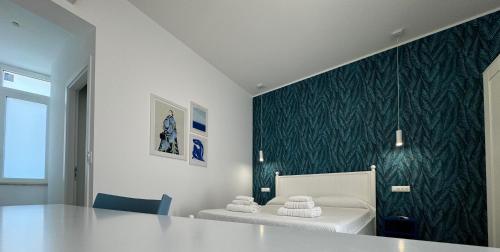 Molo '93 RoomsAndSea — hotel in Belvedere Marittimo