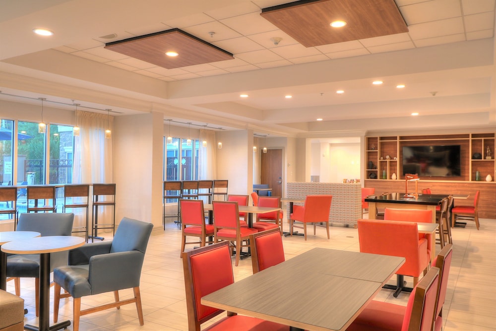 Holiday Inn Express Hotel & Suites Mobile Saraland by IHG - photo 61