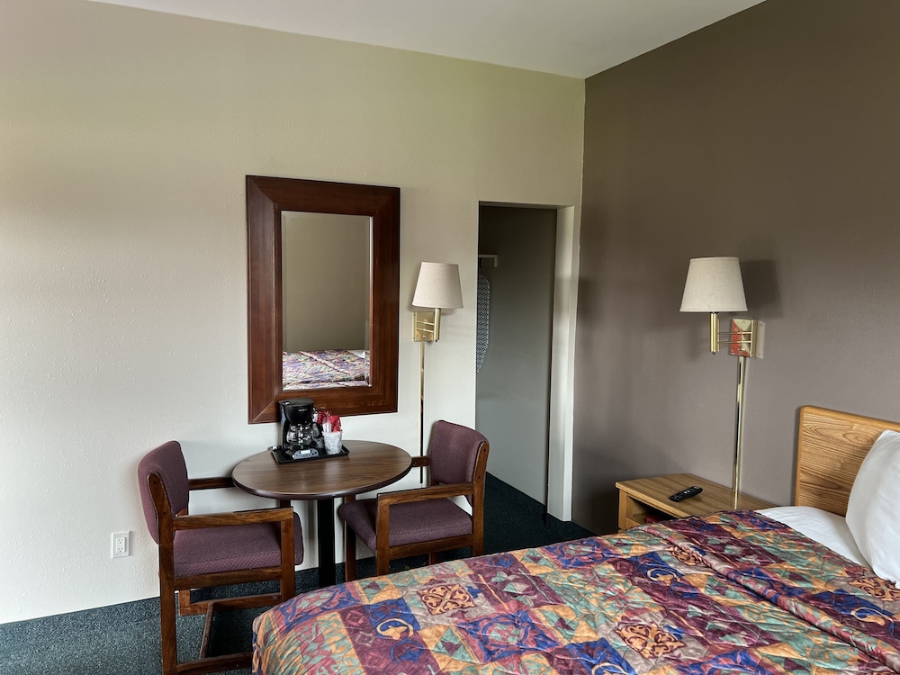 All Star Inn & Suites - photo 87