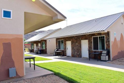 Bunkhouse 6B Convenient Location — hotel in Laverkin