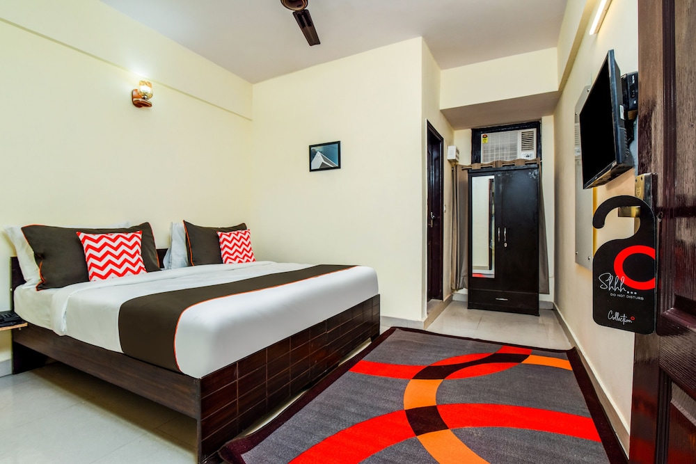 Collection O 30118 Oshy Marg in Noida, India