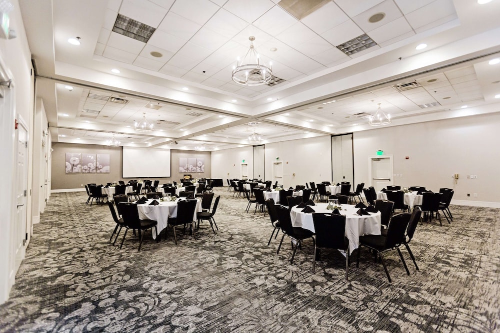 Hilton Garden Inn Temple Medical Center - photo 52
