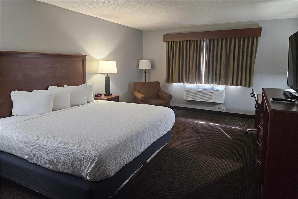 AmericInn by Wyndham Marshall - photo 7