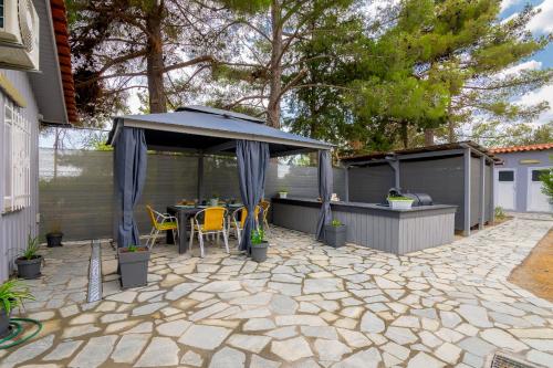 Evaggelia’s Summer Resort in Alexandroupoli, Greece