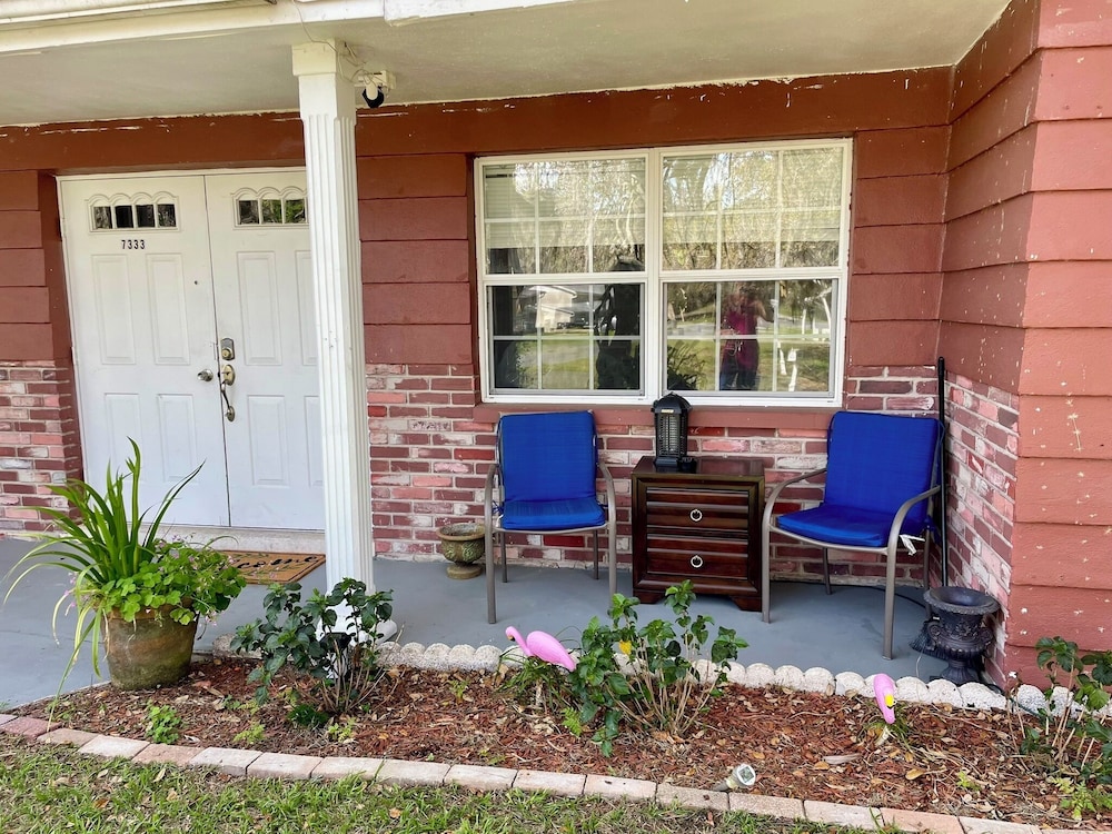 Gulf Side Getaway near Downtown Beaches — hotel in New Port Richey