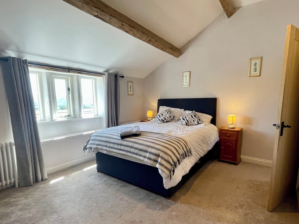 Moorlands Farm Holidays — Keighley