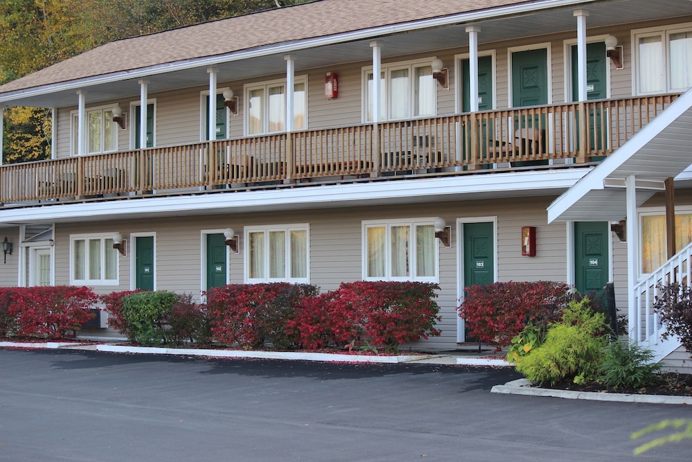 Berkshire Travel Lodge - photo 34