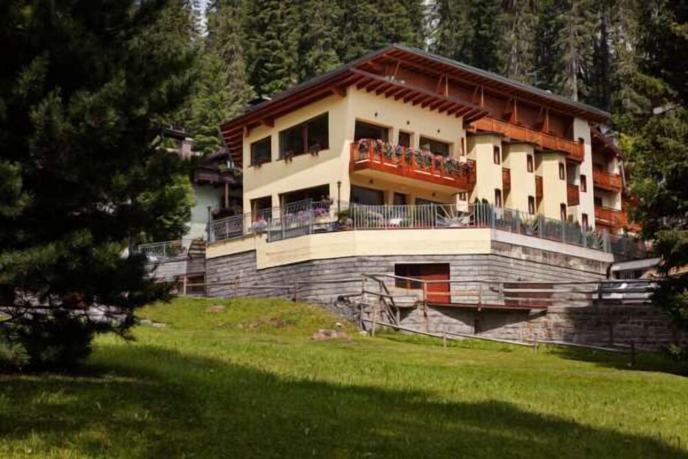 Hotel Erika - last minute hotel in Pinzolo
