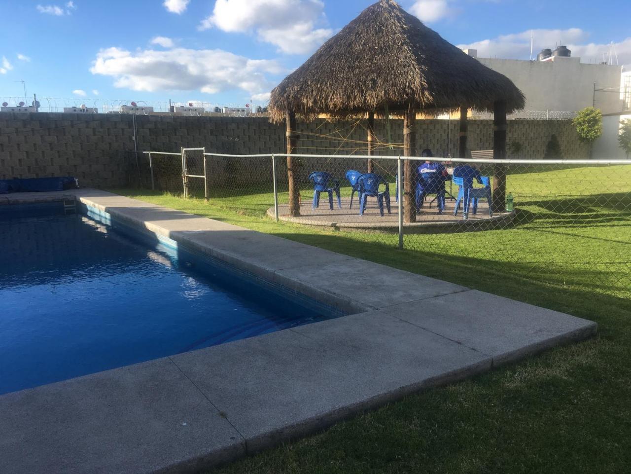 Casa En El Fraccionamiento San Fernando 1 — 4-Star Luxury Hotel in Cuautlancingo, Mexico