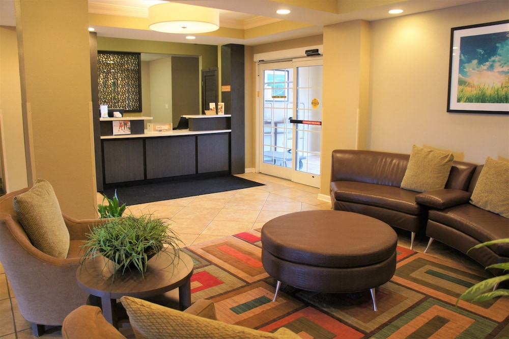 Candlewood Suites Clarksville by IHG - photo 28