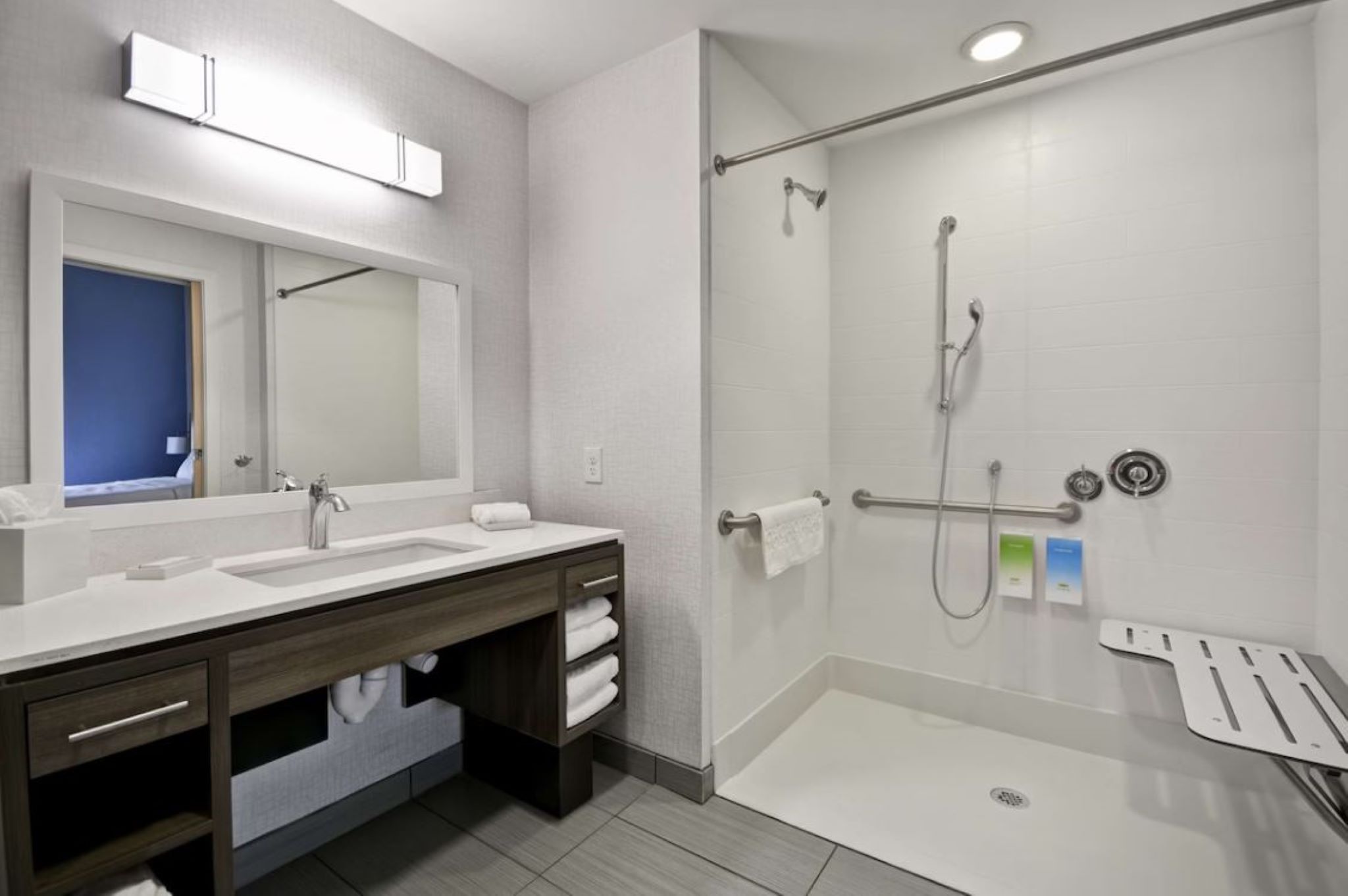 Home2 Suites by Hilton Bloomington Normal - photo 30