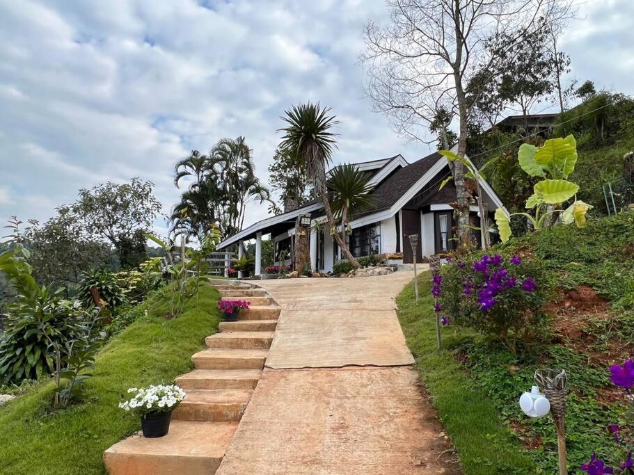 Baan Khun Waew Rimdoi Super Cozy Guesthouse — 4-Star Luxury Hotel in Chiang Mai, Thailand