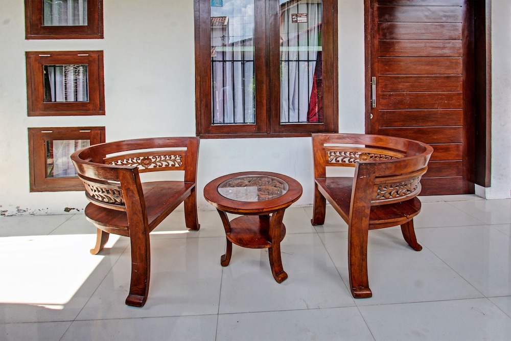 OYO Life 92754 Kost Griya Perdana in Mataram, Indonesia