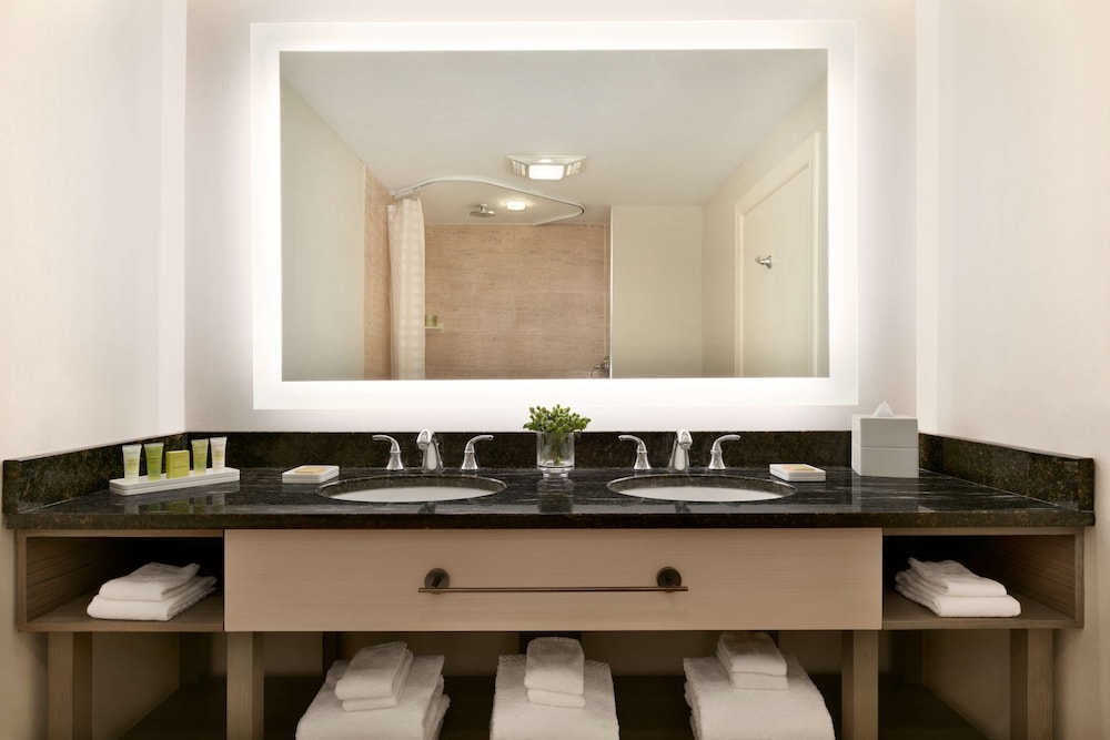 Hilton Ocean City Oceanfront Suites - photo 39