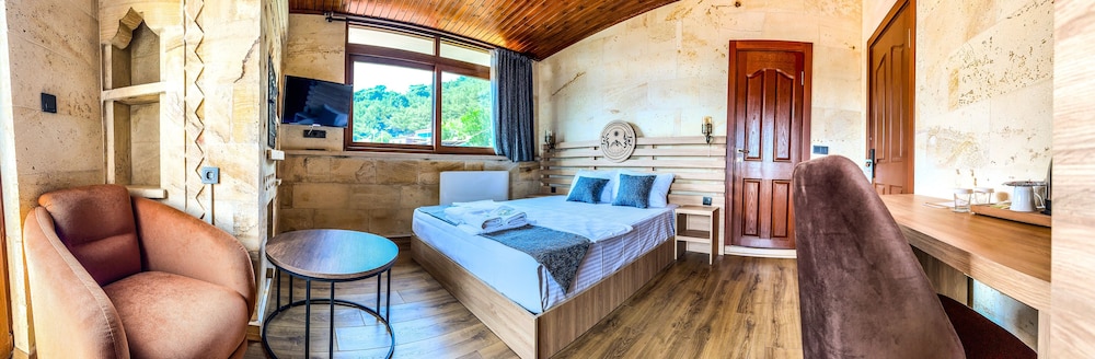 Helios Kaz Dağları in Edremit, Turkey