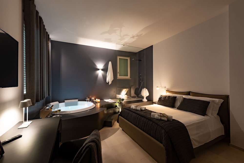 Suite1212 Rattazzi — 4-Star Luxury Hotel in Monopoli, Italy
