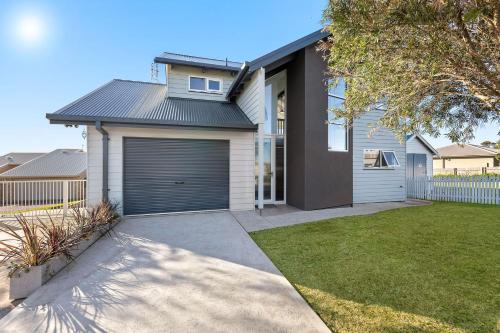 Dollini Views Unit 2 14 Jocelyn St Dalmeny — Dalmeny