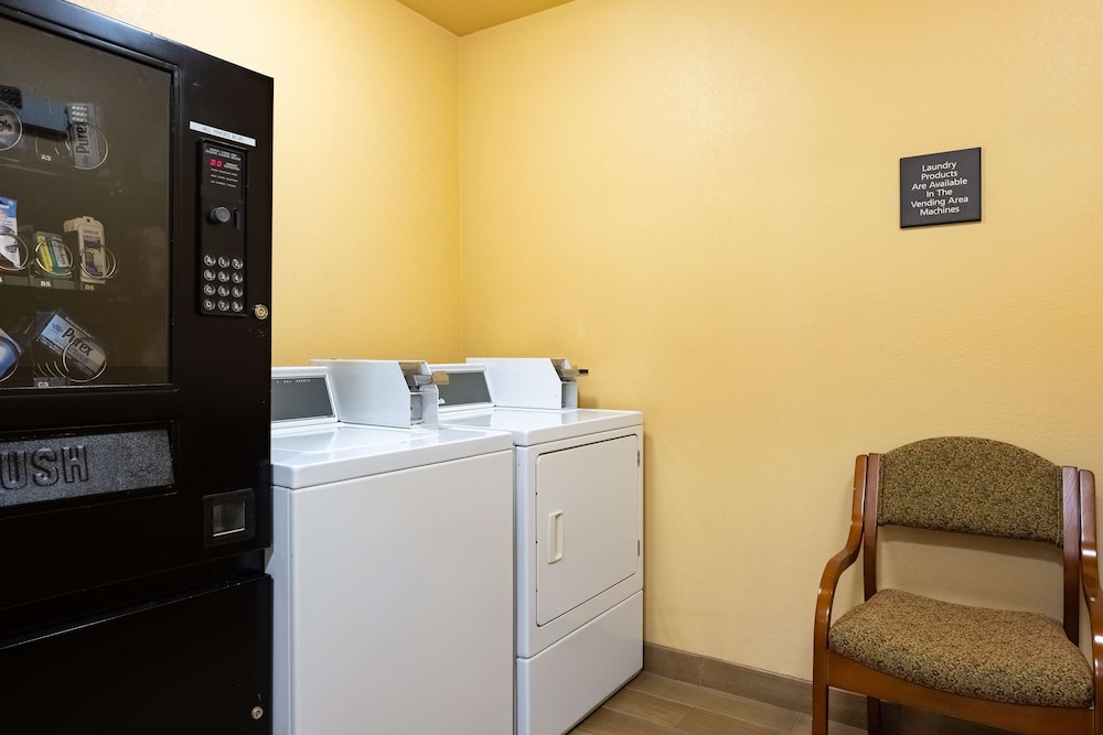 Hampton Inn Richfield - photo 20