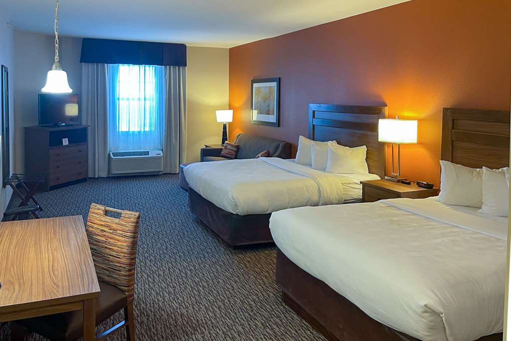 MainStay Suites Watford City Event Center - photo 15